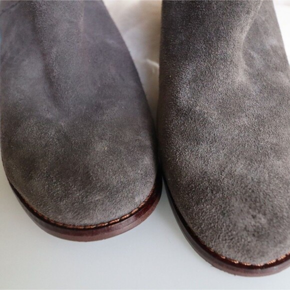 Last Price! TOMS Women Sz 8 Ankle Boot Suede Grey Wedge Booties Tassels Western - Picture 9 of 9